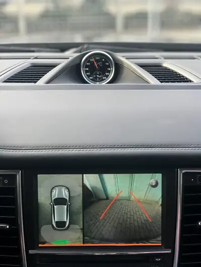 Porsche Panamera 4 3.6 PDK — Berline de prestige, transmission intégrale, 34'640 km seulement — Miniatur 14