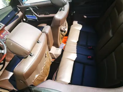 Mercedes-Benz E 320 Cabrio — Élégance classique et performances intemporelles — Miniature 12