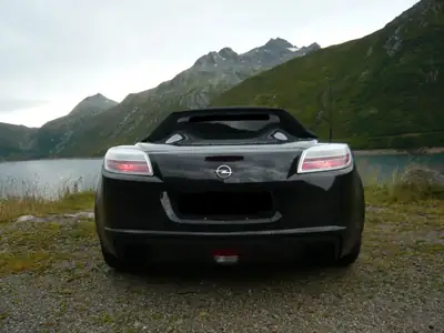 Opel GT 2.0 Turbo — Cabriolet sportif, 264 ch, sans sinistre — tableau de bord