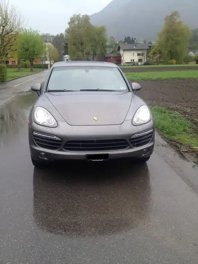 Porsche Cayenne S 2011 — SUV sportif 400 ch, faible kilométrage, sans sinistre — Heckansicht