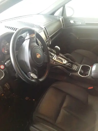 Porsche Cayenne S 2011 — SUV sportif 400 ch, faible kilométrage, sans sinistre — Miniatur 8