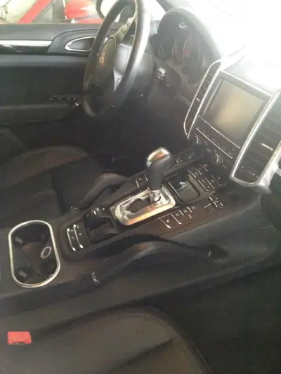Porsche Cayenne S 2011 — SUV sportif 400 ch, faible kilométrage, sans sinistre — Miniatur 10