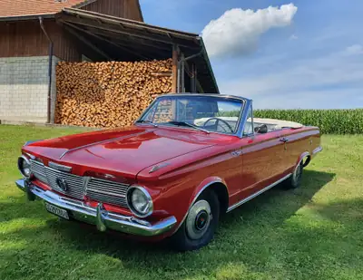 Chrysler Valiant 1965 — Cabriolet de légende avec immatriculation Vétéran — vue extérieure