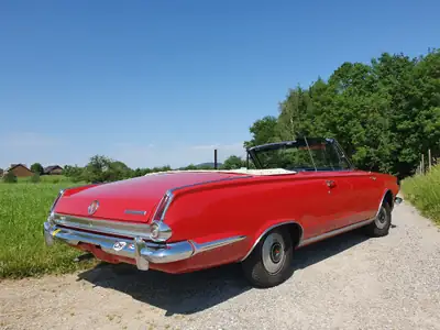 Chrysler Valiant 1965 — Cabriolet de légende avec immatriculation Vétéran — côté