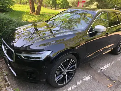 Volvo XC60 T8 AWD R-Design — Hybride rechargeable haute performance, 16'000 km seulement — Armaturenbrett