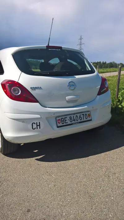 Opel Corsa 1.4 TP Active Edition — Citadine fiable, entretien économique — Heckansicht