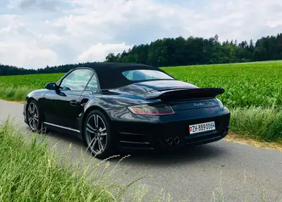 Porsche 911 Cabrio Turbo Tiptronic — Roadster légendaire, 480 ch, intérieur premium — Außenansicht