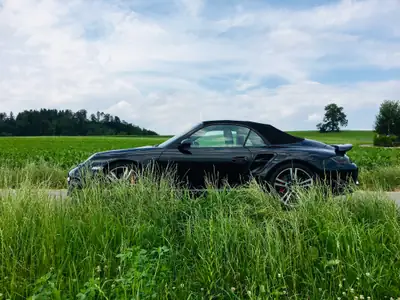 Porsche 911 Cabrio Turbo Tiptronic — Roadster légendaire, 480 ch, intérieur premium — Armaturenbrett