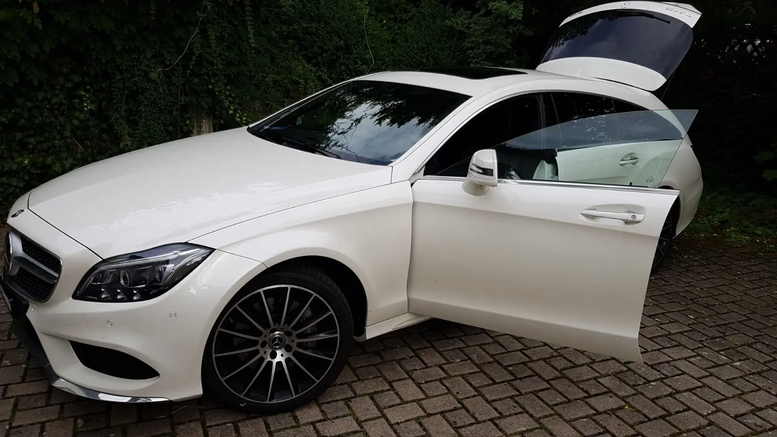 Mercedes-Benz CLS 400 Shooting Brake 4Matic — Édition Final limitée, 33'000 km — vue extérieure