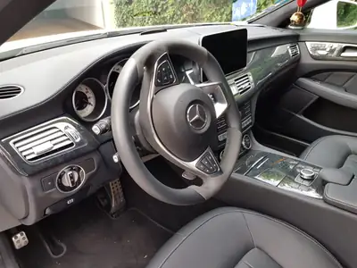 Mercedes-Benz CLS 400 Shooting Brake 4Matic — Édition Final limitée, 33'000 km — détail