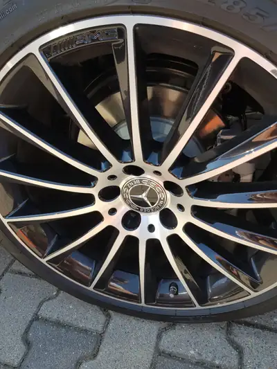 Mercedes-Benz CLS 400 Shooting Brake 4Matic — Édition Final limitée, 33'000 km — tableau de bord