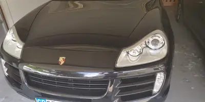 Porsche Cayenne Turbo 2010 — SUV sportif premium, 50 000 km seulement — détail