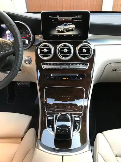 Mercedes-Benz GLC Coupé 250 4Matic — SUV premium 24 000 km, sans sinistre — Miniatura 9