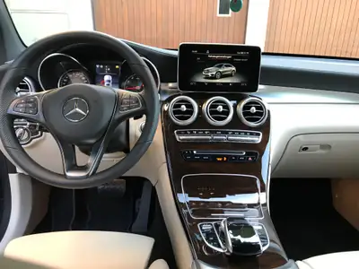Mercedes-Benz GLC Coupé 250 4Matic — SUV premium 24 000 km, sans sinistre — Miniatura 11