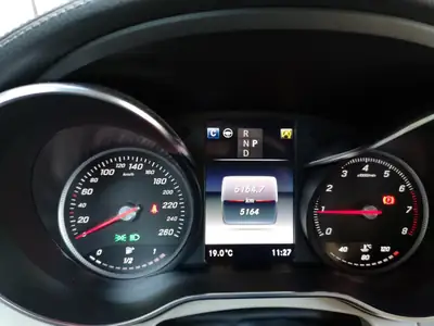 Mercedes-Benz GLC Coupé 250 4Matic — SUV premium 24 000 km, sans sinistre — Miniatura 14