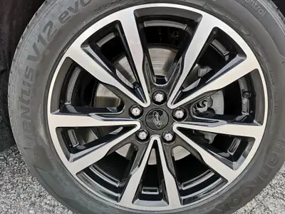 Ford Kuga 2.0 TDCi ST Line 4WD — SUV robuste, moteur diesel performant, sans sinistre — interni