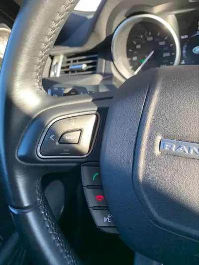 Range Rover Evoque 2.0 TD4 HSE — Diesel efficace, 66'000 km, transmission automatique — détail
