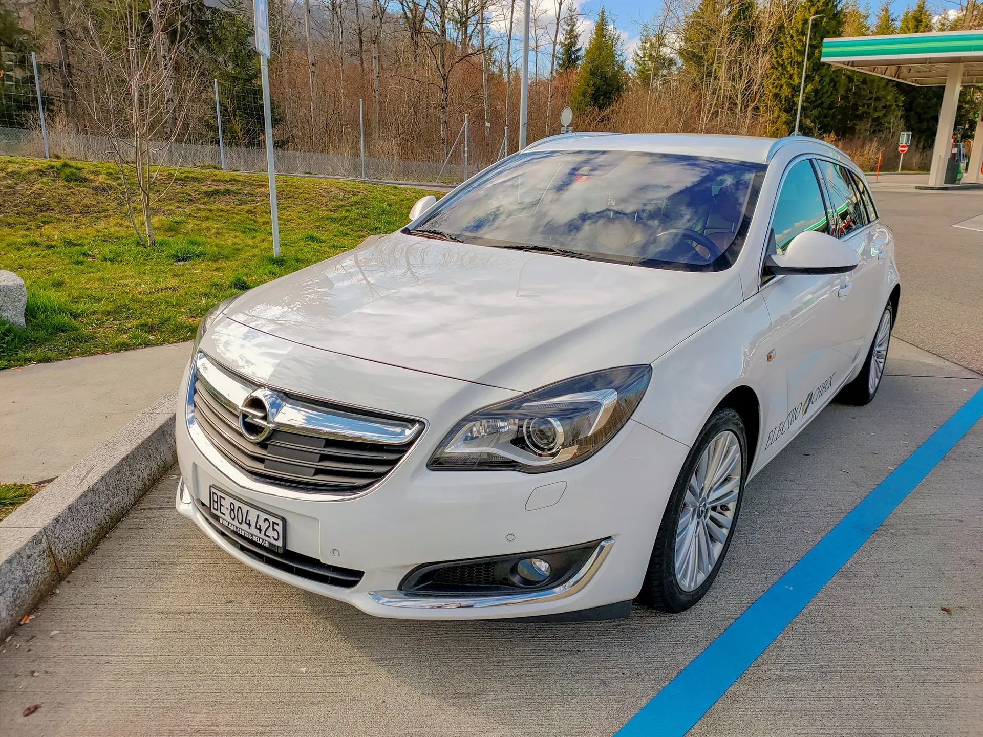 Opel Insignia ST 2.0 CDTI 163 ch — Break diesel 4WD robuste, sans sinistre — vista esterna