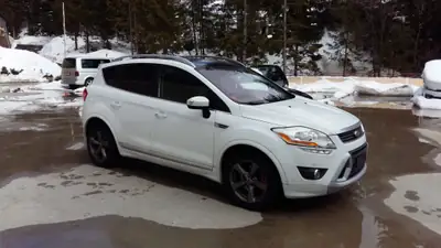 Ford Kuga 2.0 TDCi 4WD — SUV robuste, moteur diesel efficient, 83'300 km — cruscotto