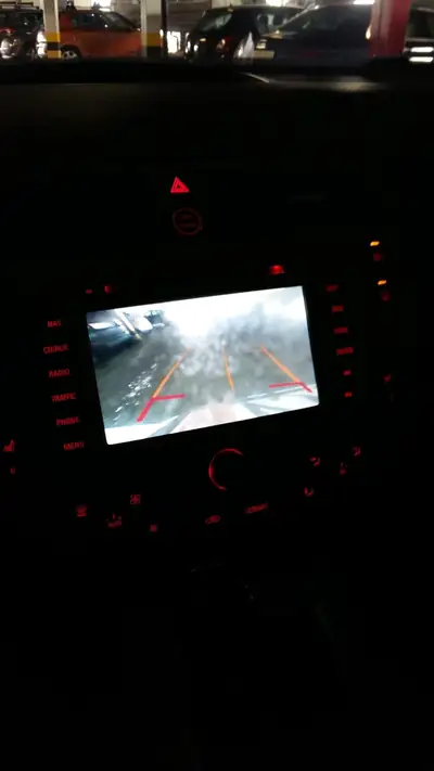 Ford Kuga 2.0 TDCi 4WD — SUV robuste, moteur diesel efficient, 83'300 km — Miniatura 14