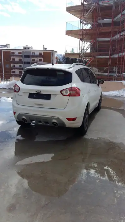 Ford Kuga 2.0 TDCi 4WD — SUV robuste, moteur diesel efficient, 83'300 km — Miniatura 13
