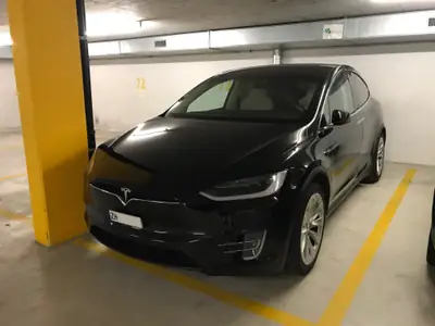 Tesla Model X 100 D — SUV électrique haute performance, 6 places, état impeccable — vista esterna