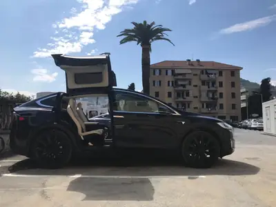 Tesla Model X 100 D — SUV électrique haute performance, 6 places, état impeccable — cruscotto
