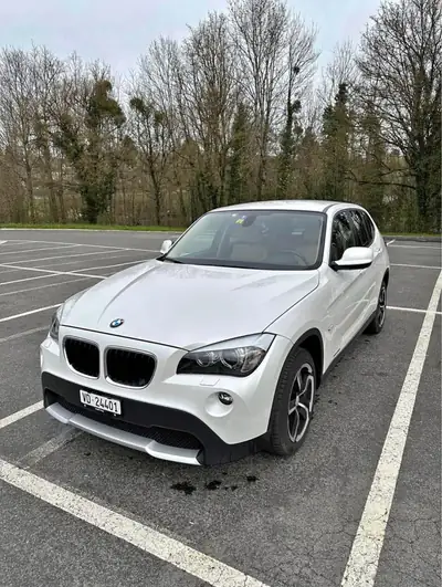 BMW X1 xDrive 20i — SUV compact premium, parfait état, 81 000 km — Außenansicht