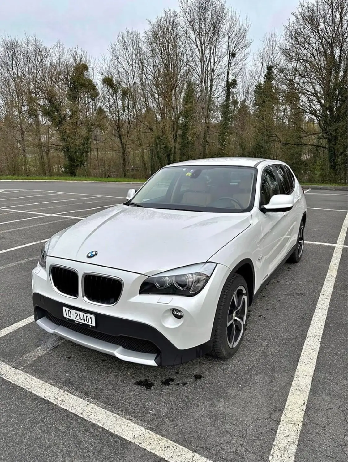 BMW X1 xDrive 20i — SUV compact premium, parfait état, 81 000 km — Außenansicht