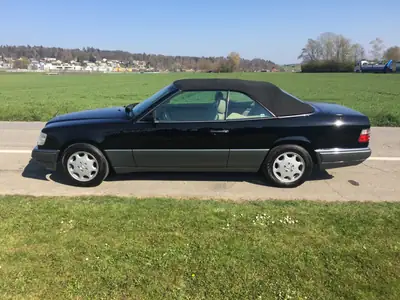 Mercedes-Benz E 320 Cabrio — Cabriolet élégant des années 90, entretien impeccable — dettaglio