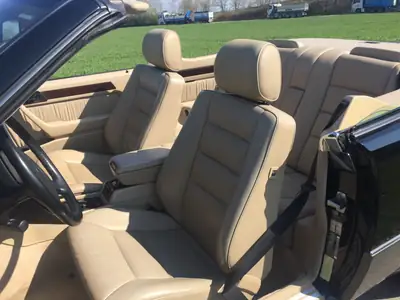 Mercedes-Benz E 320 Cabrio — Cabriolet élégant des années 90, entretien impeccable — Miniatura 11