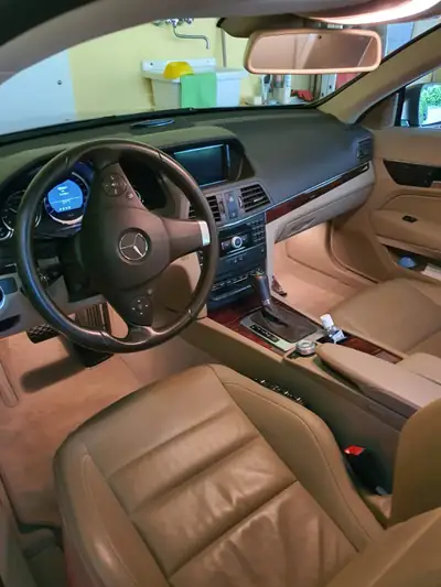 Mercedes-Benz E 350 CGI — Coupé élégant, motorisation puissante, 98'000 km — Heckansicht
