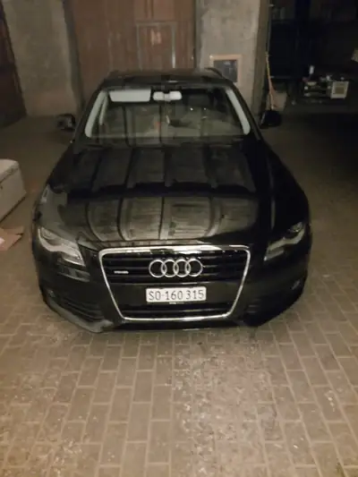 Audi A4 Avant 3.2 FSI Quattro — Break de prestige, motorisation essence performante — fianco