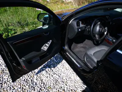 Audi A4 Avant 3.2 FSI Quattro — Break de prestige, motorisation essence performante — Miniatura 8