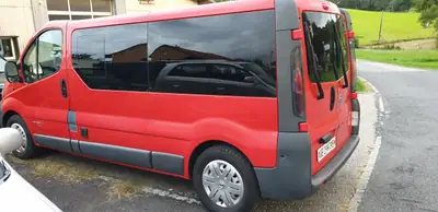 Nissan Primastar 2.5 dCi — Monospace utilitaire 9 places, diesel fiable — fianco
