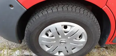 Nissan Primastar 2.5 dCi — Monospace utilitaire 9 places, diesel fiable — vista posteriore