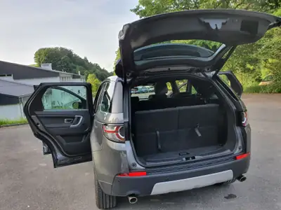 Land Rover Discovery Sport 2.0 TD4 Pure — SUV 7 places, diesel économe, 46 500 km — Miniatura 10