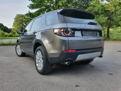 Land Rover Discovery Sport 2.0 TD4 Pure — SUV 7 places, diesel économe, 46 500 km — Miniatura 14
