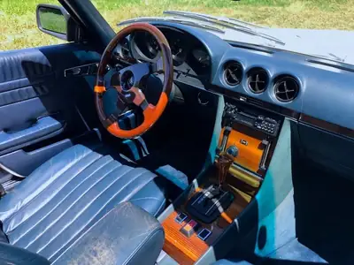 Mercedes-Benz 280 SEL 1981 — Cabriolet classique, 185 ch et design intemporel — Innenraum