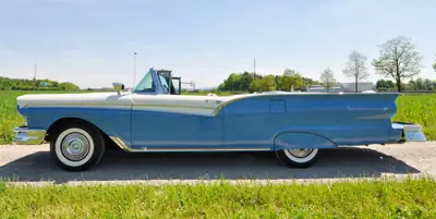 Ford Fairlane 500 Retractable Skyliner 1957 — Cabriolet légendaire, toit rétractable unique — Innenraum
