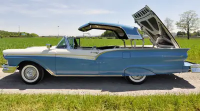 Ford Fairlane 500 Retractable Skyliner 1957 — Cabriolet légendaire, toit rétractable unique — Armaturenbrett
