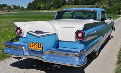 Ford Fairlane 500 Retractable Skyliner 1957 — Cabriolet légendaire, toit rétractable unique — Miniatur 8