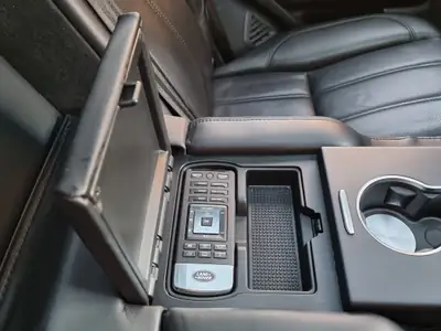 Land Rover Range Rover 4.4 TDV8 Autobiography Black — Prestige et performance diesel — Miniatura 7