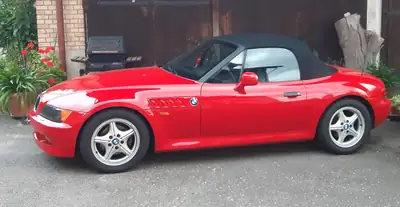 BMW Z3 1.8i Roadster 1996 — Cabriolet classique, moteur performant, contrôle technique neuf — côté