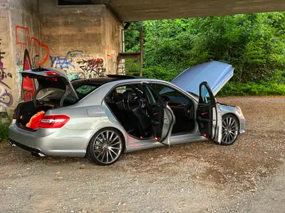 Mercedes-Benz E 63 AMG — Berline sportive V8 Biturbo, 525 ch et moins de 99 000 km — cruscotto