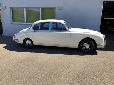 Jaguar MK 2 1960 — Légende britannique restaurée, véhicule vétéran homologué — fianco