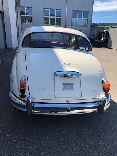 Jaguar MK 2 1960 — Légende britannique restaurée, véhicule vétéran homologué — vista posteriore