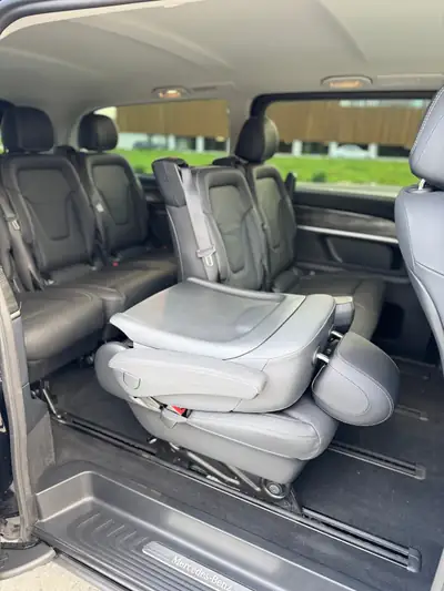 Mercedes-Benz V 300 d ExtraLang — Monospace 8 places diesel, 4Matic, 33'000 km — Detail
