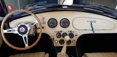 AC Cobra 427 — Légendaire cabriolet de 1971, 67'000 km, inscription vétéran — cruscotto
