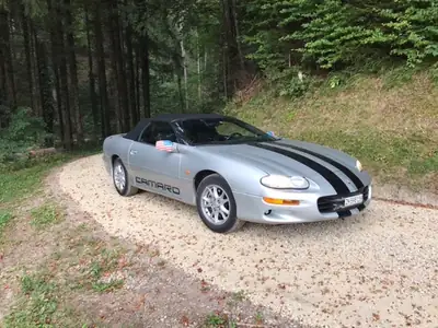 Chevrolet Camaro Convertible 2000 — Cabriolet légendaire, entretien irréprochable — fianco